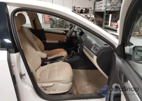 2012 Volkswagen Jetta 2.0L Tdi z USA, uszkodzony, nr VIN 3VWLL7AJ5CM380746